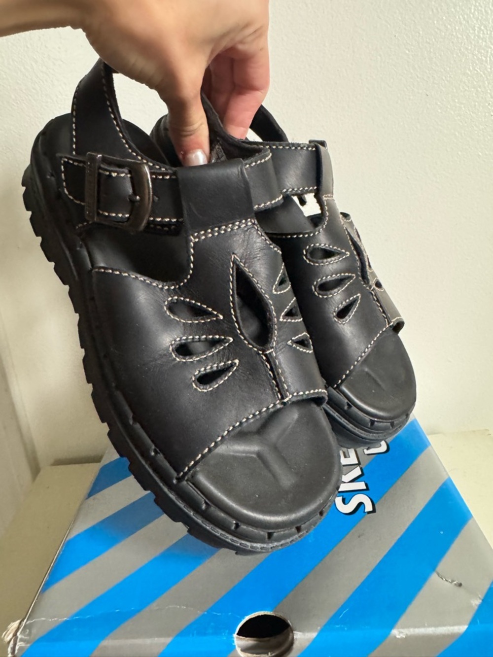 Vintage Y2K 90s Skechers flower sandal chunky 8
